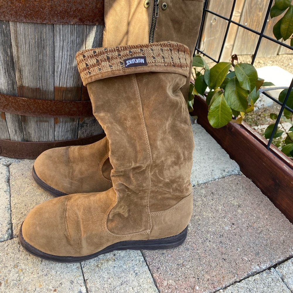 Sz 7 Mukluk Boots-can be worn high or folded over - Picture 2 of 11